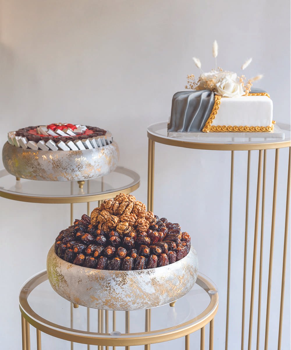 Trio (Cake Design 15-20 Personnes) + Tbak Dattes et noix + Tbak Chocolat
